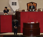 ‘25만원 지급법’ 본회의 상정…與 필리버스터 시작