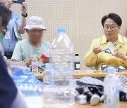 강기정 광주시장, 폭염 대비 노인 일자리 현장 동행