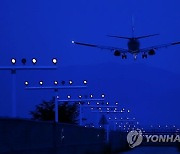 김해공항서 군용기 촬영하려던 20대 중국인…경찰 "혐의없음"