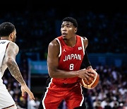 [24파리] ‘일본에 닥친 대형 악재’ NBA리거 하치무라, 종아리 부상으로 전력에서 이탈