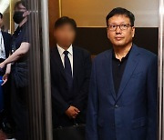 '티메프' 이틀 연속 압수수색…구영배 측근 조사