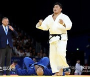 유도 김민종, 업어치기 한판승으로 결승 진출…40년 만에 男 최중량급 메달 확보