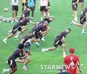 [포토] 김민재 '고국에선 당근 1등'