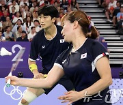 2인자 설움 딛고 새 역사…한국 배드민턴 희망 남긴 김원호-정나은[올림픽]