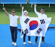 슛오프 가도, 첫 세트 내줘도…늘 웃는 건 김우진·임시현이었다 [2024 파리]