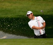 Tom Kim drops to fifth on second day of Olympic men's golf