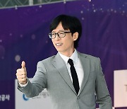 '유느님' 유재석, 예능방송인 브랜드평판 1위…2위 전현무·3위 신동엽