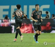 교체되는 김민재