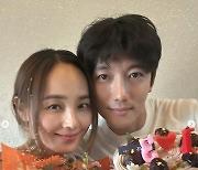 "큰 행복 느끼며 살아"…기태영♥유진, 결혼 13주년 로맨틱 투샷