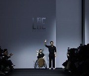 LIE’s Lee matches elegance with Olympic spirit at Seoul Fashion Week