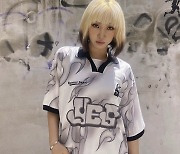 2NE1 공민지 힙걸의 컴백, 투톤 염색으로 스트릿패션 완성