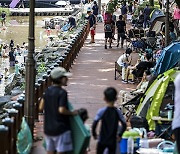 전국 찜통더위 절정… 낮 최고 37도