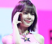 유니스 코토코, 무대 중 실신...소속사 “병원서 안정”