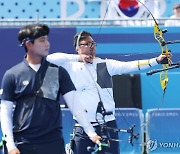 김우진과 이우석의 경기