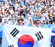 [포토]김우진, 올림픽 5번째 금메달!