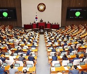 '멈출 줄 모르는 巨野의 입법 폭주'..與·재계 노란봉투법 거부권 강력 건의