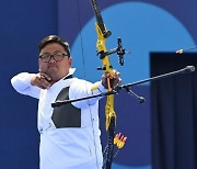 지독한 난시에도 金싹쓸이…김우진 "이제 GOAT 타이틀 얻은 듯"