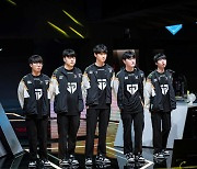 ‘서머 14연승’ 젠지, PO 2R 직행…전승 우승에 4승 남았다 [LCK]