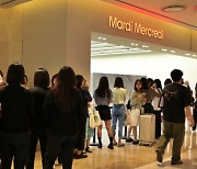 Dept. stores revamp basement floors to attract young consumers