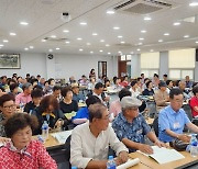 의령 동부농협, 장수대학 4기 개강…뜨거운 호응