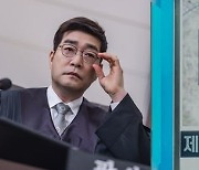 '판사' 손현주, '권력자' 김명민, 설명이 더 필요해? ('유어 아너')