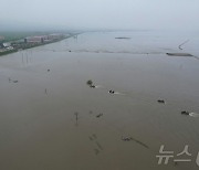 北, 홍수로 신의주 정수장 침수됐나…"전염병 예방접종·상수도 소독"