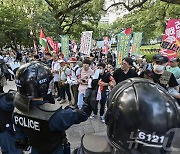 [포토] 日 '원폭의 날'…반핵 시위자들 집회