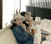 다비치 강민경, 35살 생일도 이해리와.."20번째 함께 맞는 생파 끝!"