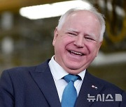 미국 민주당 부통령 후보에 '6·25 참전용사' 아들 팀 월즈(종합)