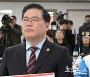 시민단체·민주당, '대장동' 핵심 유동규 뇌물수수로 고발