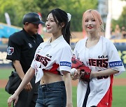 [포토] 프로미스나인 출현에 빛고을 들썩'