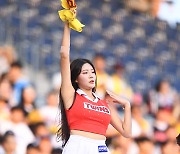 [ST포토] 치어리더 김이서, '더위에 지쳤어'