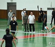 윤석열 대통령, 진해 해군기지 장병 격려