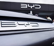 글로벌 전기차 판매 中 BYD 독주…2위 테슬라와 격차 더 벌렸다