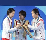 "北 올림픽 선수단, 삼성폰 안 받아"…IOC 입장 밝혀 [2024 파리올림픽]