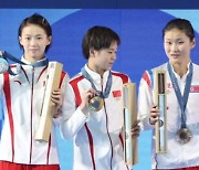 삼성 갤럭시 받은 북한?…IOC "받지 않았다" 공식 확인