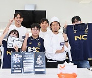 '일일 셰프' 카즈키, 서울 이랜드 FC 팬들에게 오마카세 대접했다…특별한 하루 보내