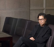 '행복의 나라' 유재명 "故 이선균, 어려운 연기 해내…동시대 배우로서 칭찬하고 싶다" [인터뷰 맛보기]