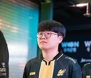 '우린 서부의 여우가 될거야!'…BNK, 뛰어난 교전력으로 1세트 DK 제압 (LCK)