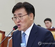 답변하는 유상임 과기부 장관 후보자