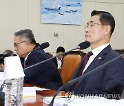 의원 질의에 답변하는 김계환 해병대 사령관