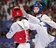 김유진, '세계랭킹 1위'에 굴하지 않고 공격