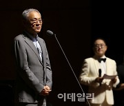 유인촌 장관 "아이들의 예술적 상상력 계속 키워가겠다"