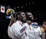 [24파리] NBA 우승·올림픽 금메달 동시 달성, 이 어려운 걸 한 번 더?