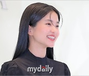 [MD포토] 김태리 '두 가닥 더듬이 포인트'