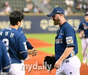 [MD포토] 요키시 '충격의 KBO 복귀전'