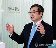 '연구비 유용' 이장호 군산대총장 구속…"증거인멸 우려"