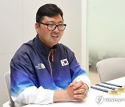 연합뉴스와 인터뷰하는 '파리올림픽 3관왕' 김우진