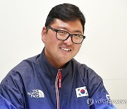 질문 답하는 '파리올림픽 3관왕' 김우진