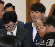 이준석 "한동훈은 '술 안먹는 尹'…제3자 특검법 말했다 슬그머니 없던 말로"